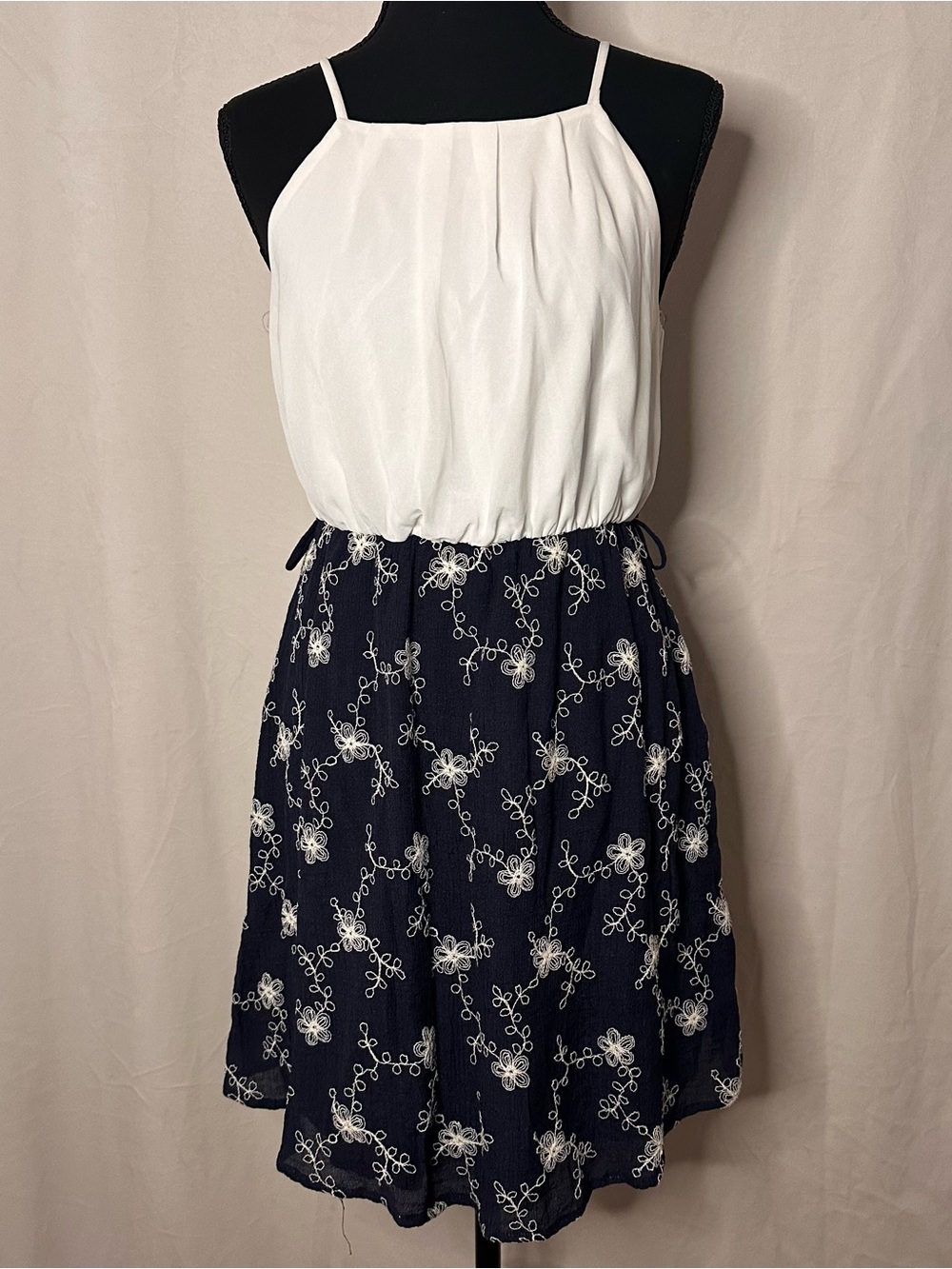 Chocolate USA White And Navy Blue Floral Embroidered Dress High Neck Tie Back S
